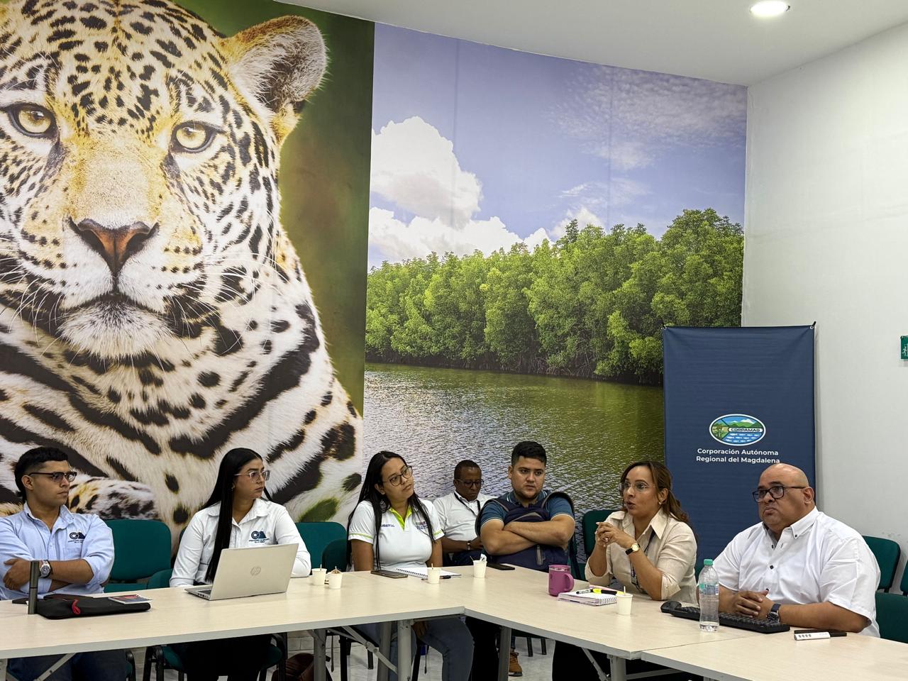 Socializacion en el auditorio Tasa Retributiva