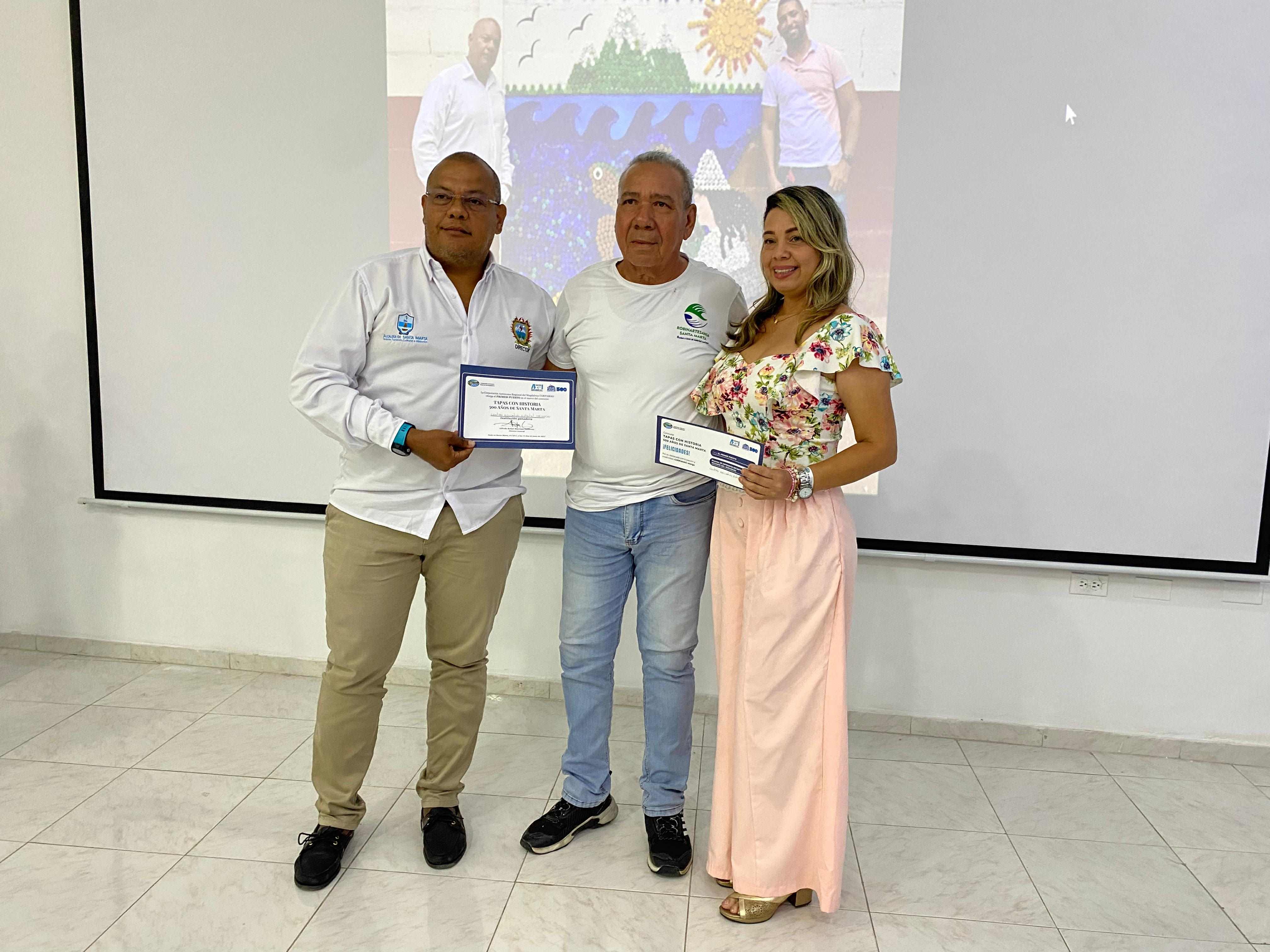 Foto de los ganadores del primer puesto