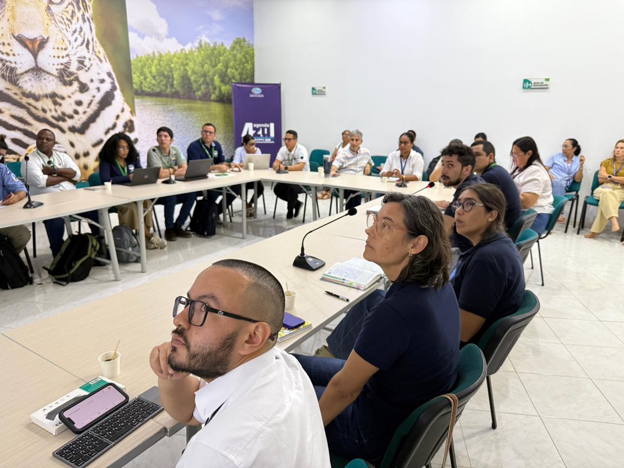 Foto grupal con personal 