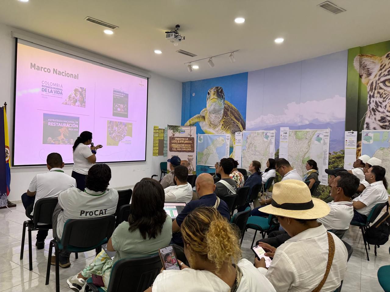 Taller con presencia de los participantes