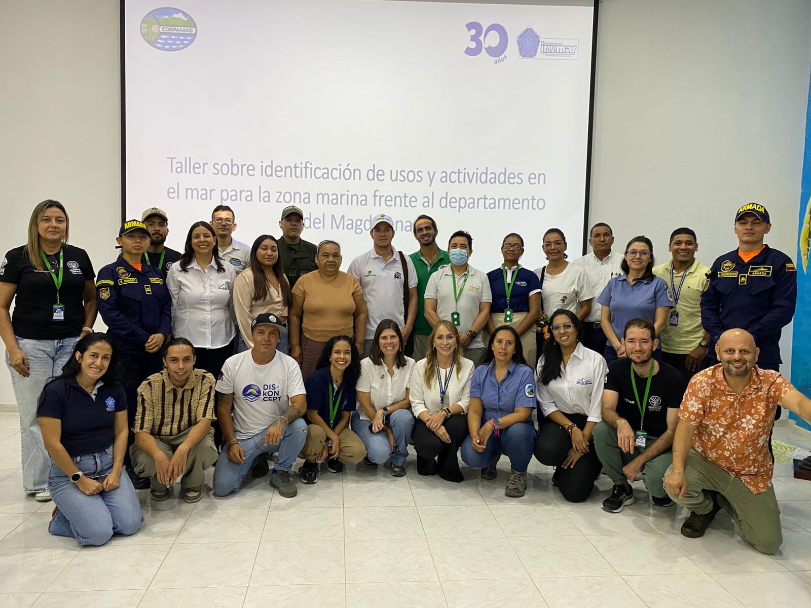 Foto grupal de los participantes