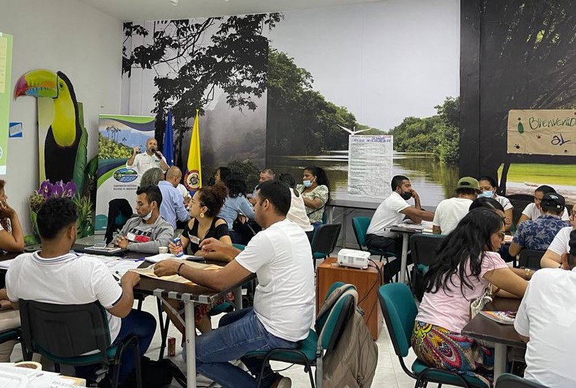 personas de la comunidad en capacitacion